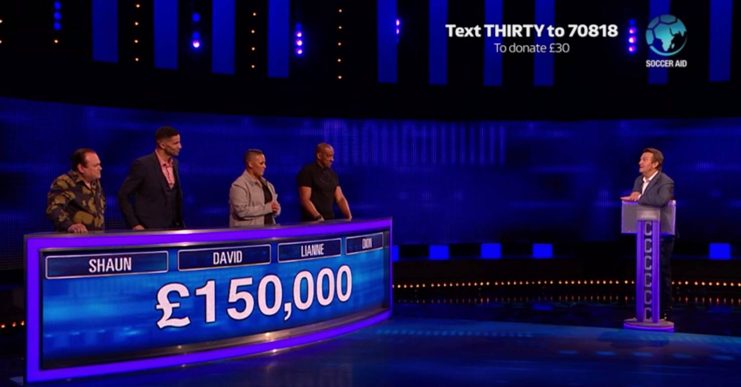 Bradley Walsh congratulates the celeb contestants