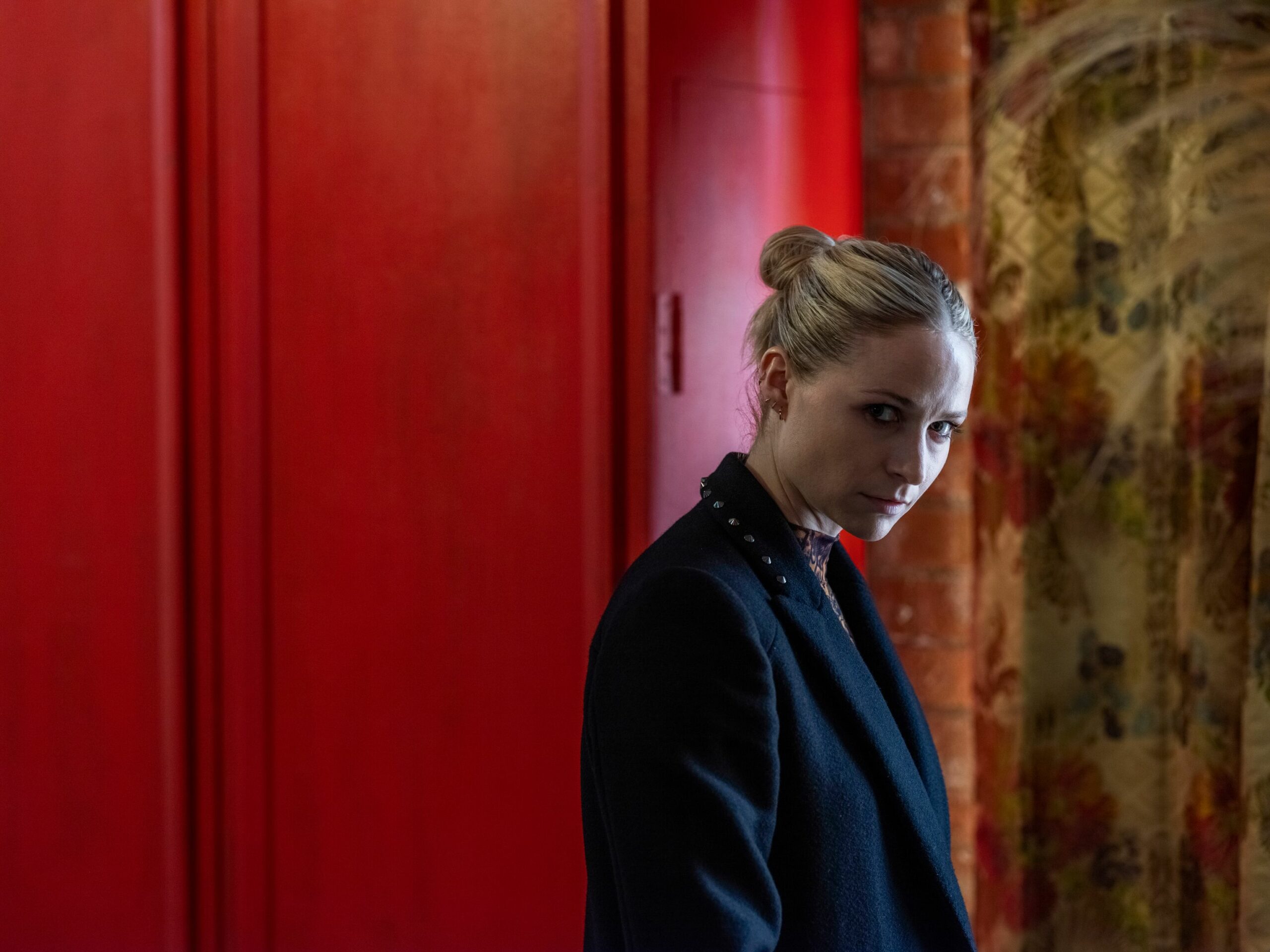 Niamh Algar stars as Nicola Barry in Suspect