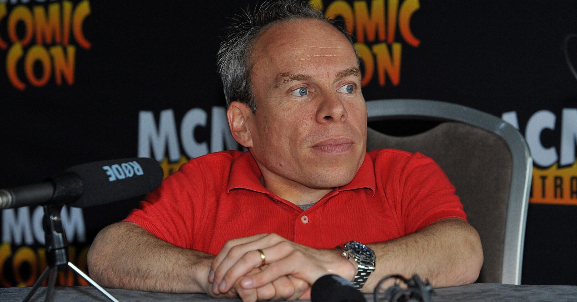 Warwick Davis at a film panel