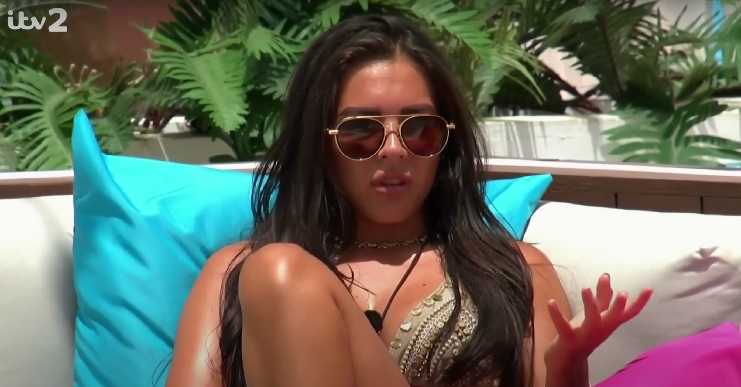 Gemma Owen wearing sunglasses on Love Island 