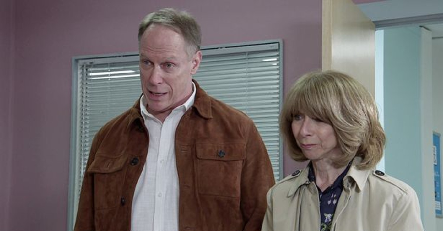 Stephen made a shock return to Coronation Street last night - but viewers were distracted (Credit: ITV)