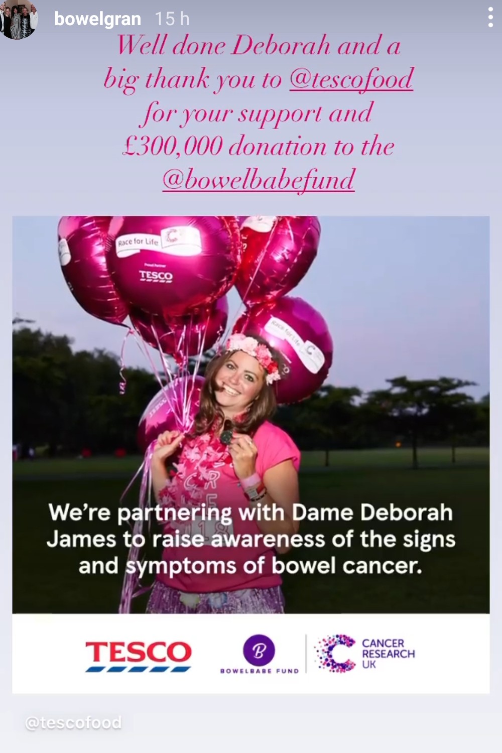 Deborah James smiling holding pink balloons