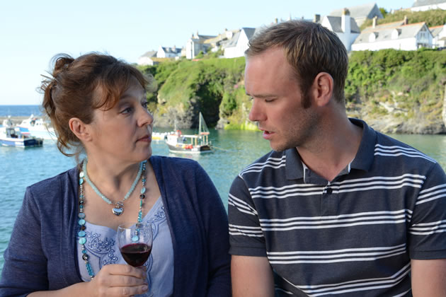 Annabelle Apsion as Jennifer Cardew