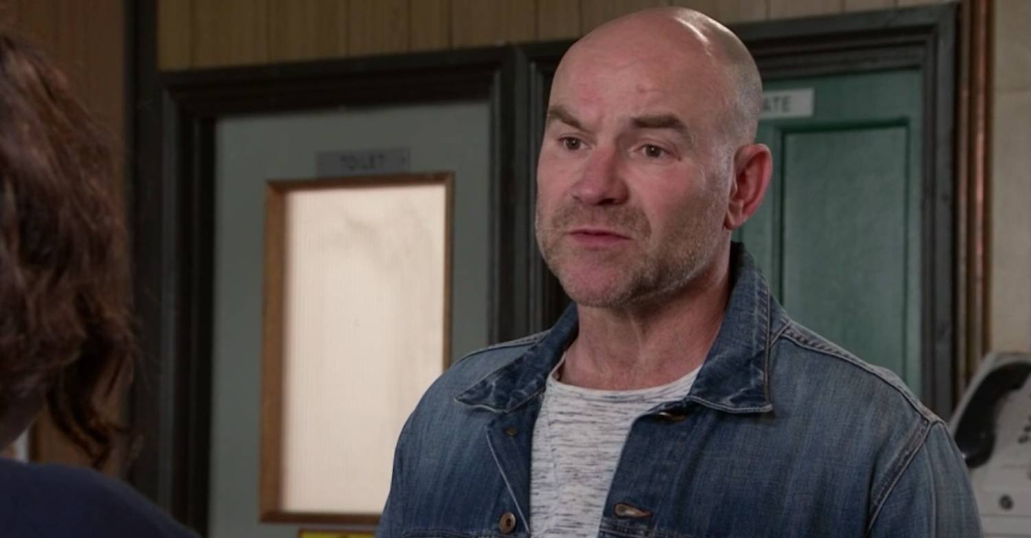 Tim has a word with Aggie on Coronation Street