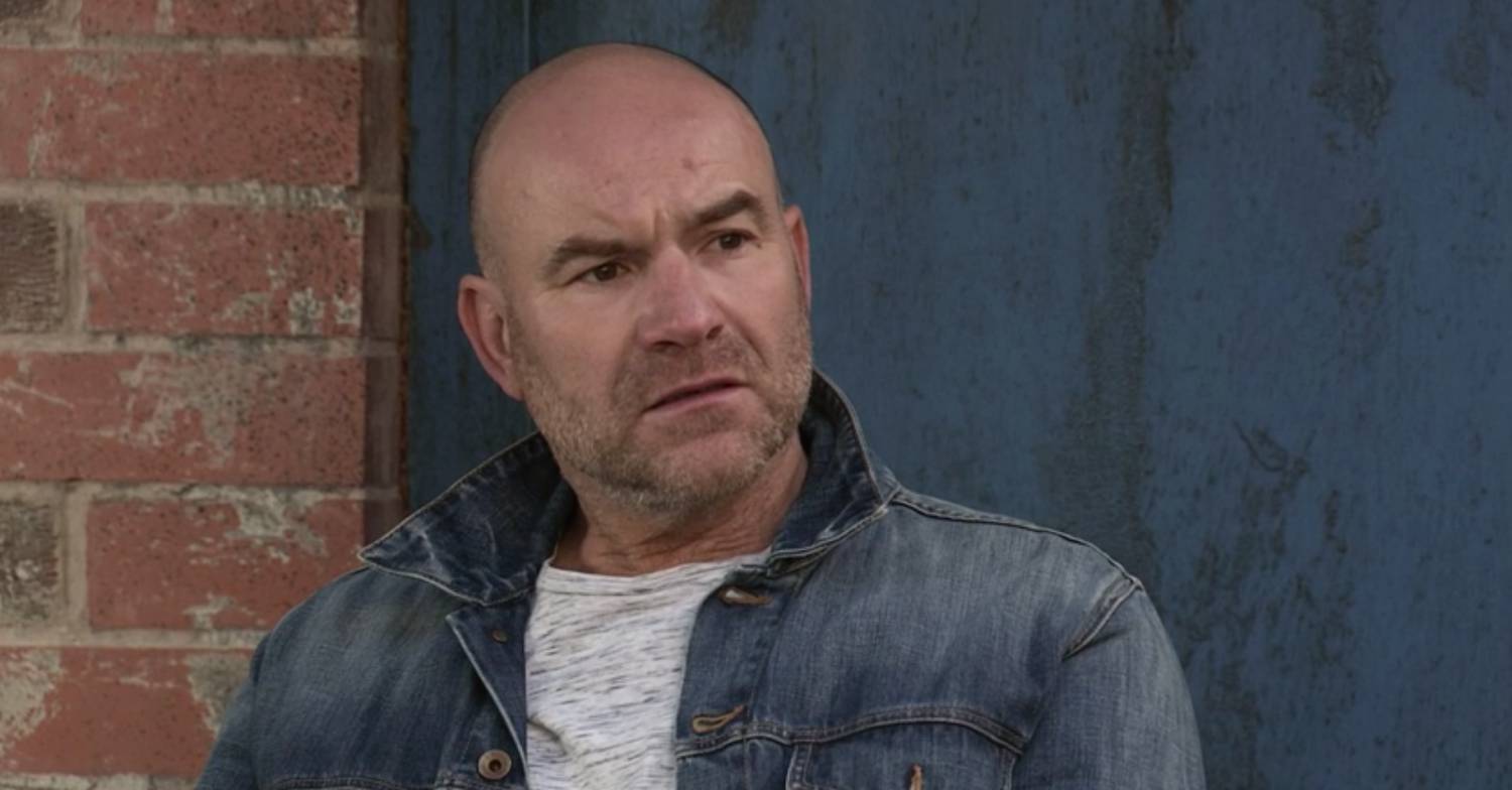 Tim speaks with Aggie on Coronation Street