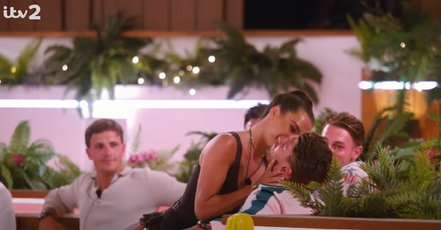 Gemma Owen dances on Jacques on Love Island