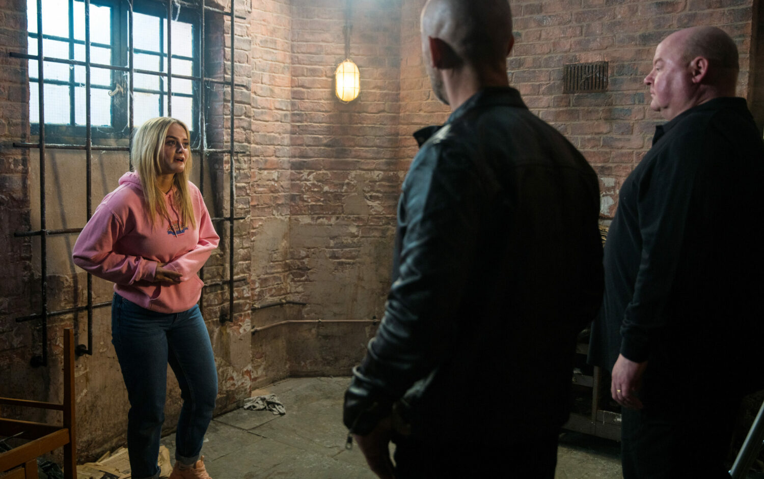 Coronation Street Kelly is frightened as Kieron keeps her captive
