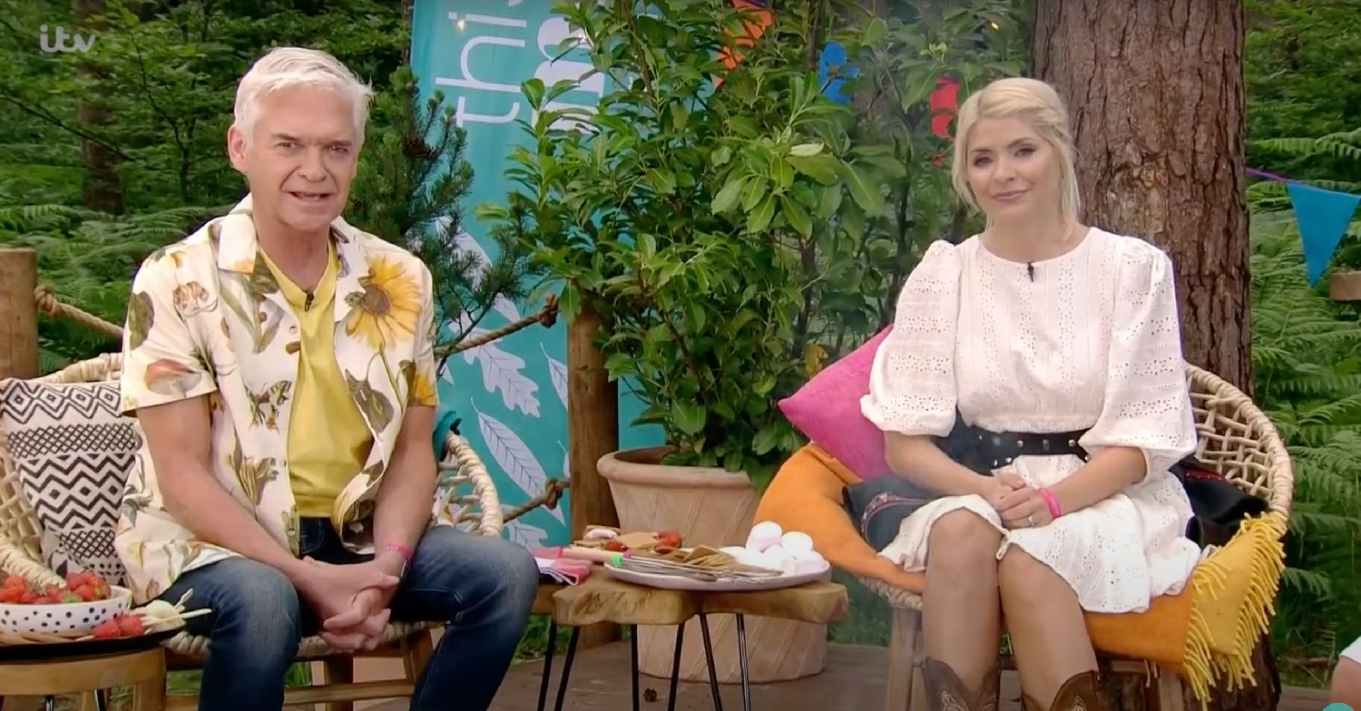 Phillip Schofield and Holly Willoughby hosting This Morning from a forest 