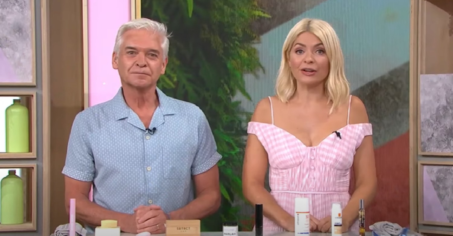 Phillip Schofield and Holly Willoughby looking at the camera on This Morning