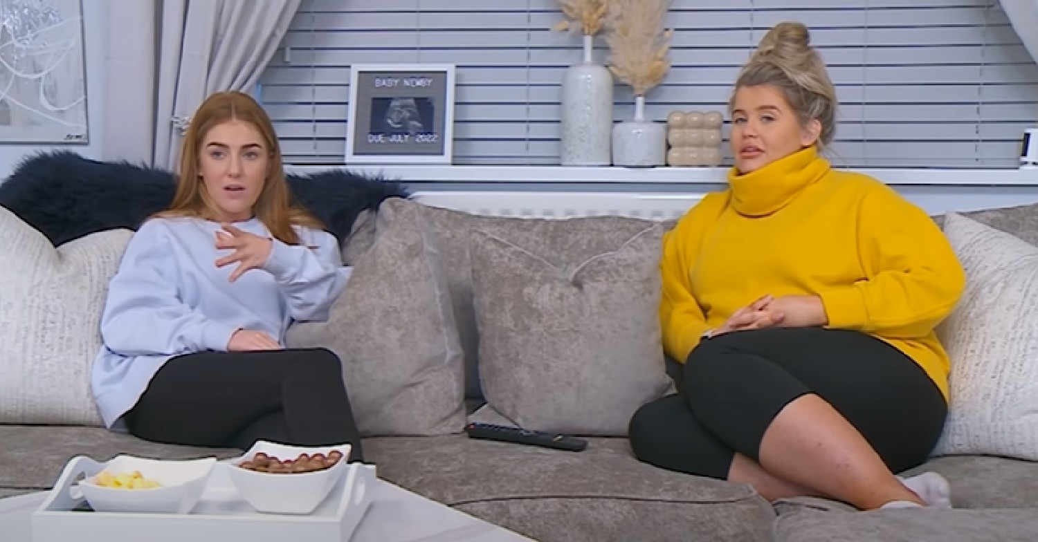 Abbie Lynn and Georgia Bell sitting on sofa on Gogglebox
