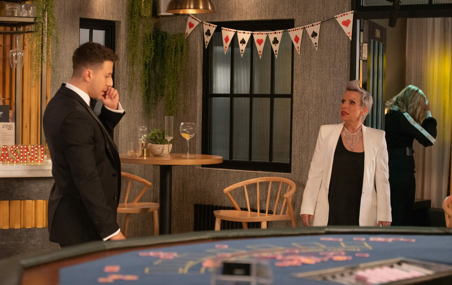 Ryan and Debbie talk on Coronation Street