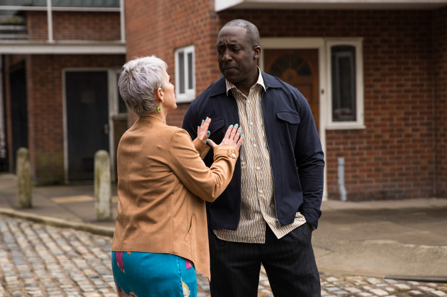 Ronnie confronts Debbie on Coronation Street