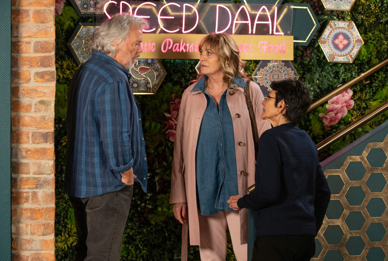 Yasmeen uncovers Stu's secret