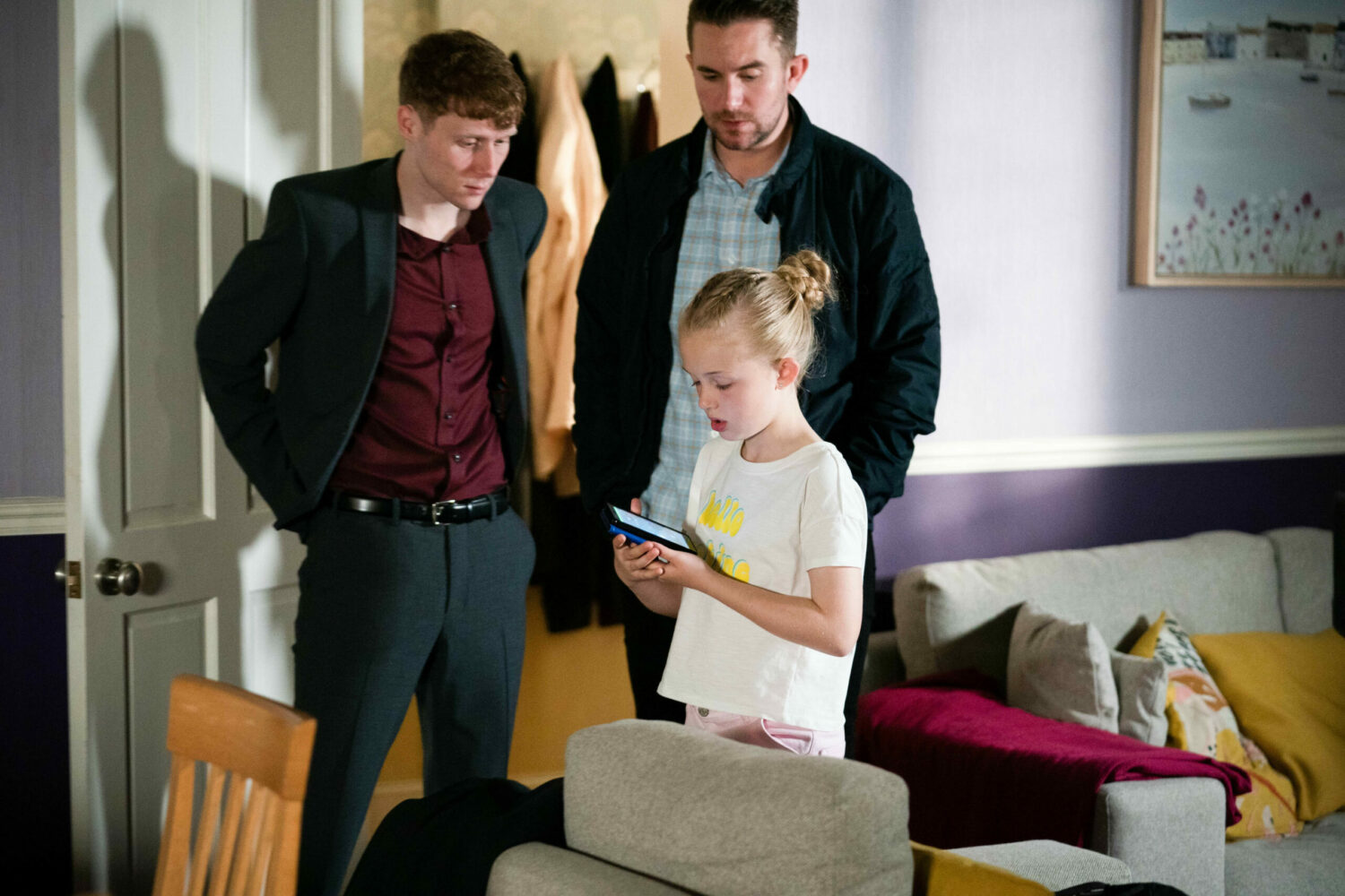 Jay Brown moves in with Callum Highway as Lexi Pearce looks at her phone