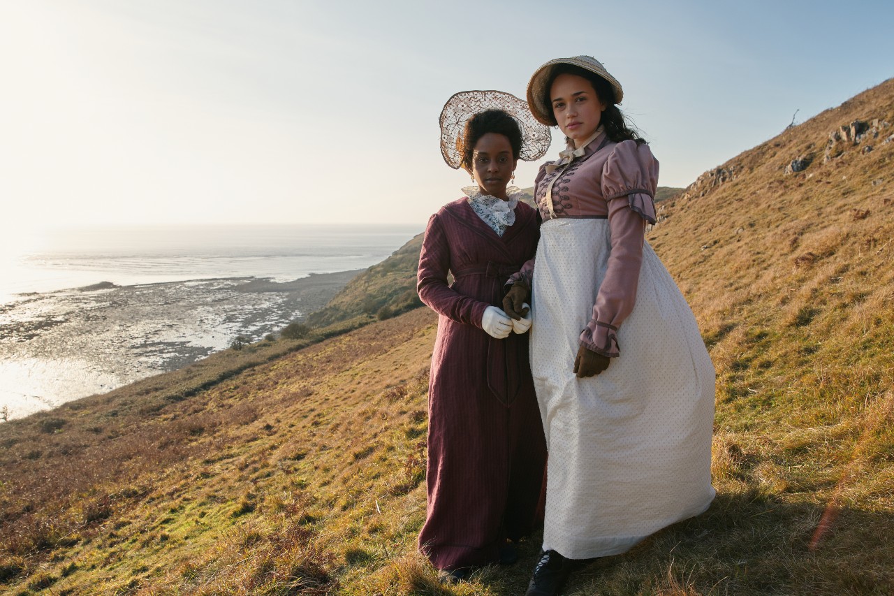 Georgiana Lambe (Left) and Charlotte Haywood (Right) pose on the beach in Sanditon