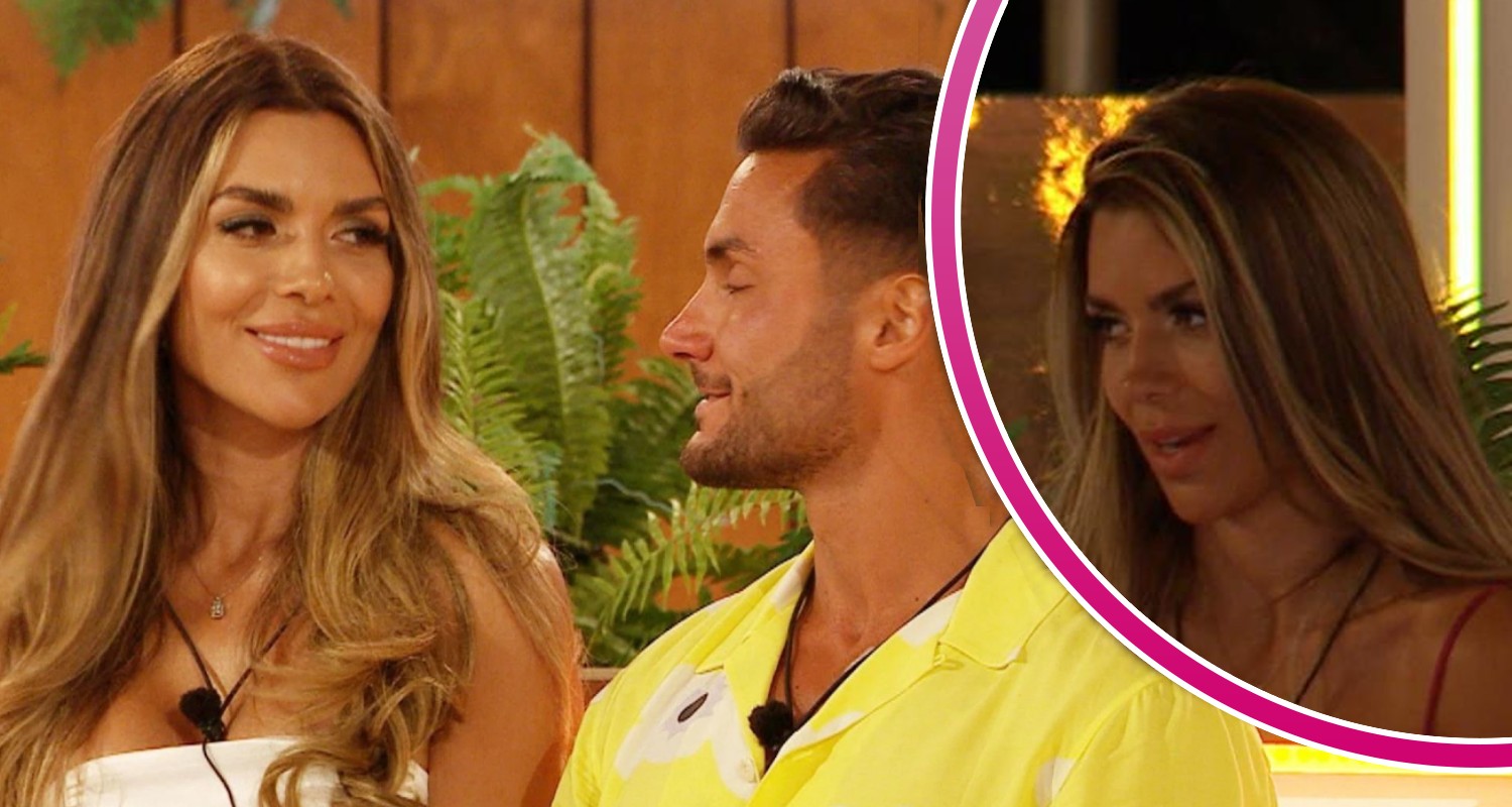 Love Island Ekin-Su and Davide chatting