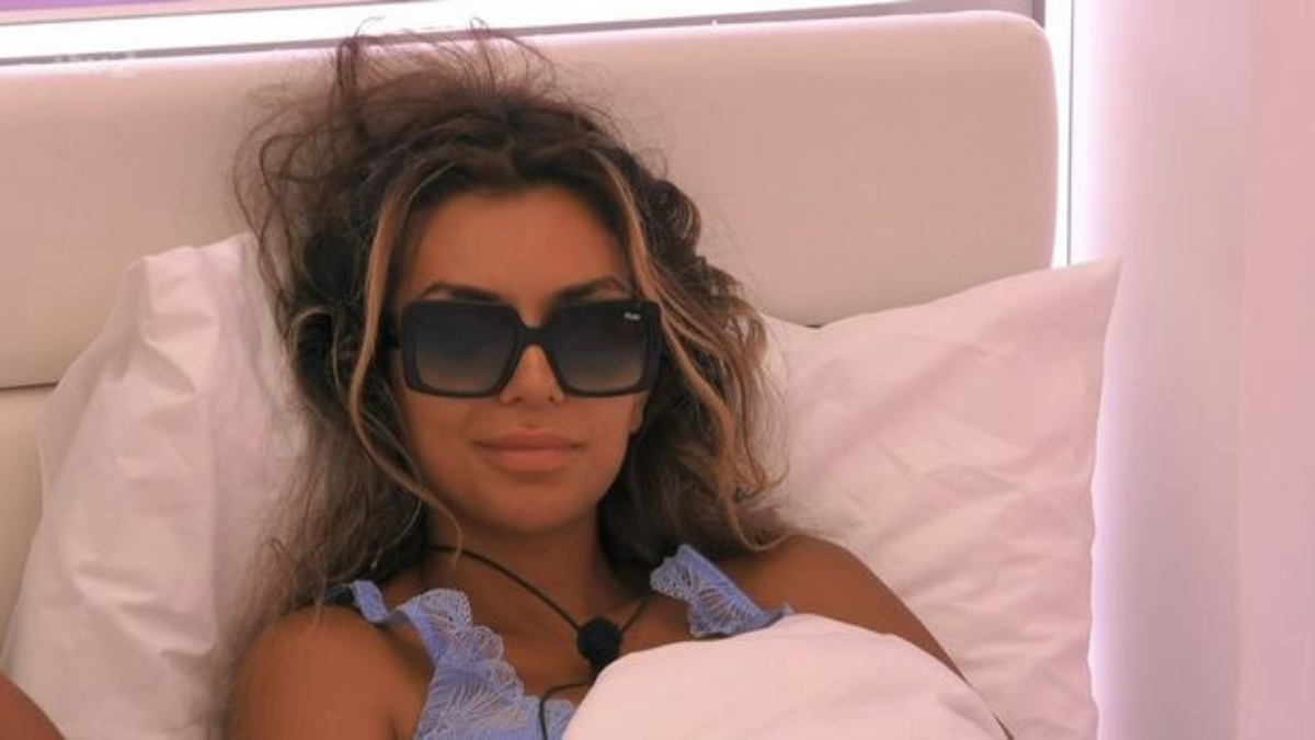 Ekin-Su on Love Island with her hair ruffled