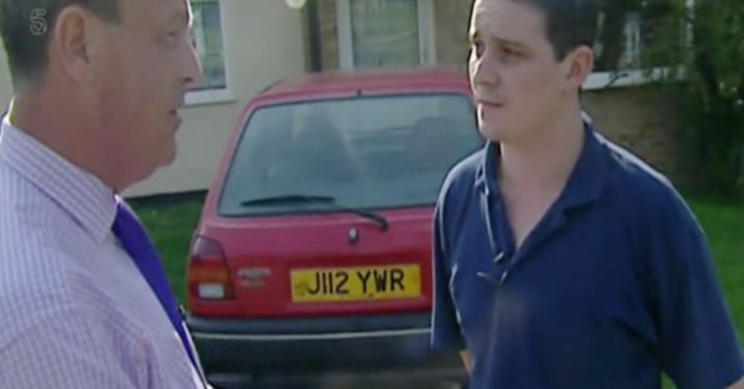 Ian Huntley talking to journalists outside his house