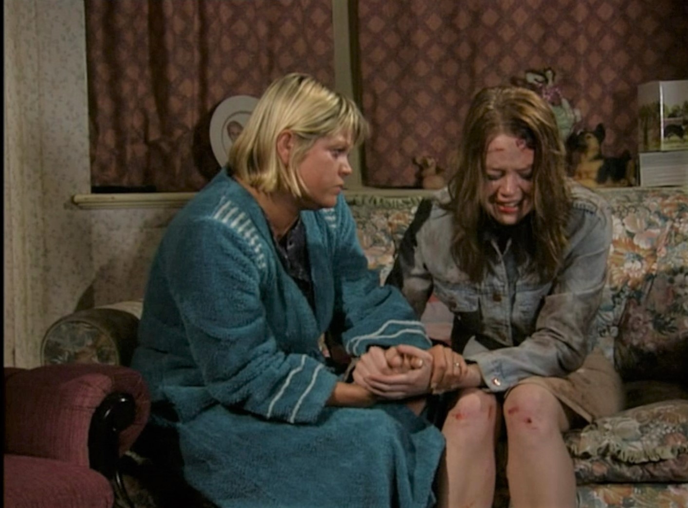 Coronation Street Janice comforts a distraught Toyah after her rape