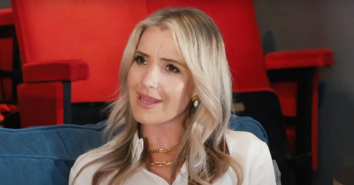 Helen Skelton speaking in YouTube video