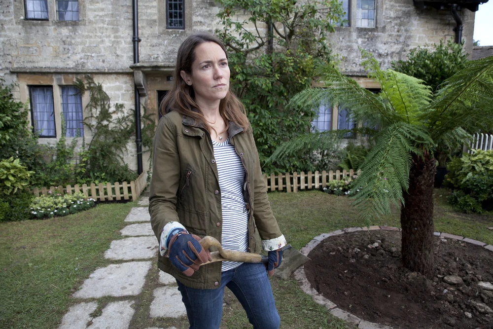 Lucy Liemann plays Sarah Bloxby in Agatha Raisin and the Potted Gardener