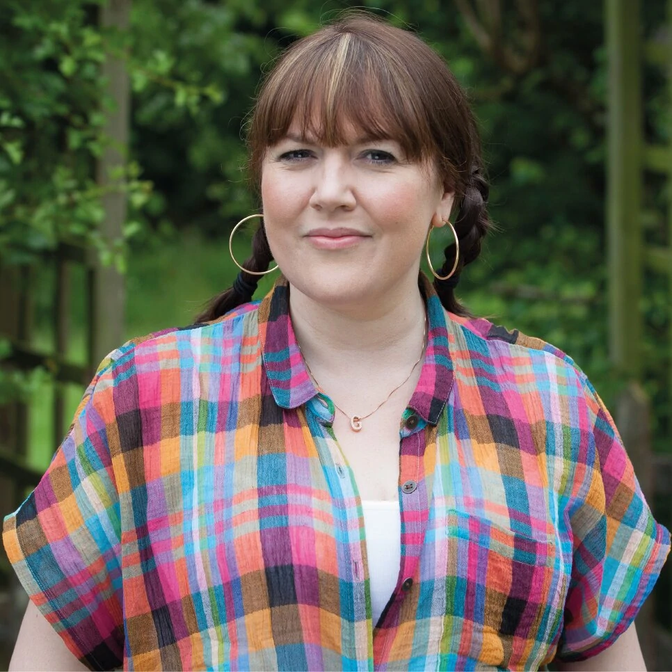Katy Wix as Gemma Simpson in Agatha Raisin