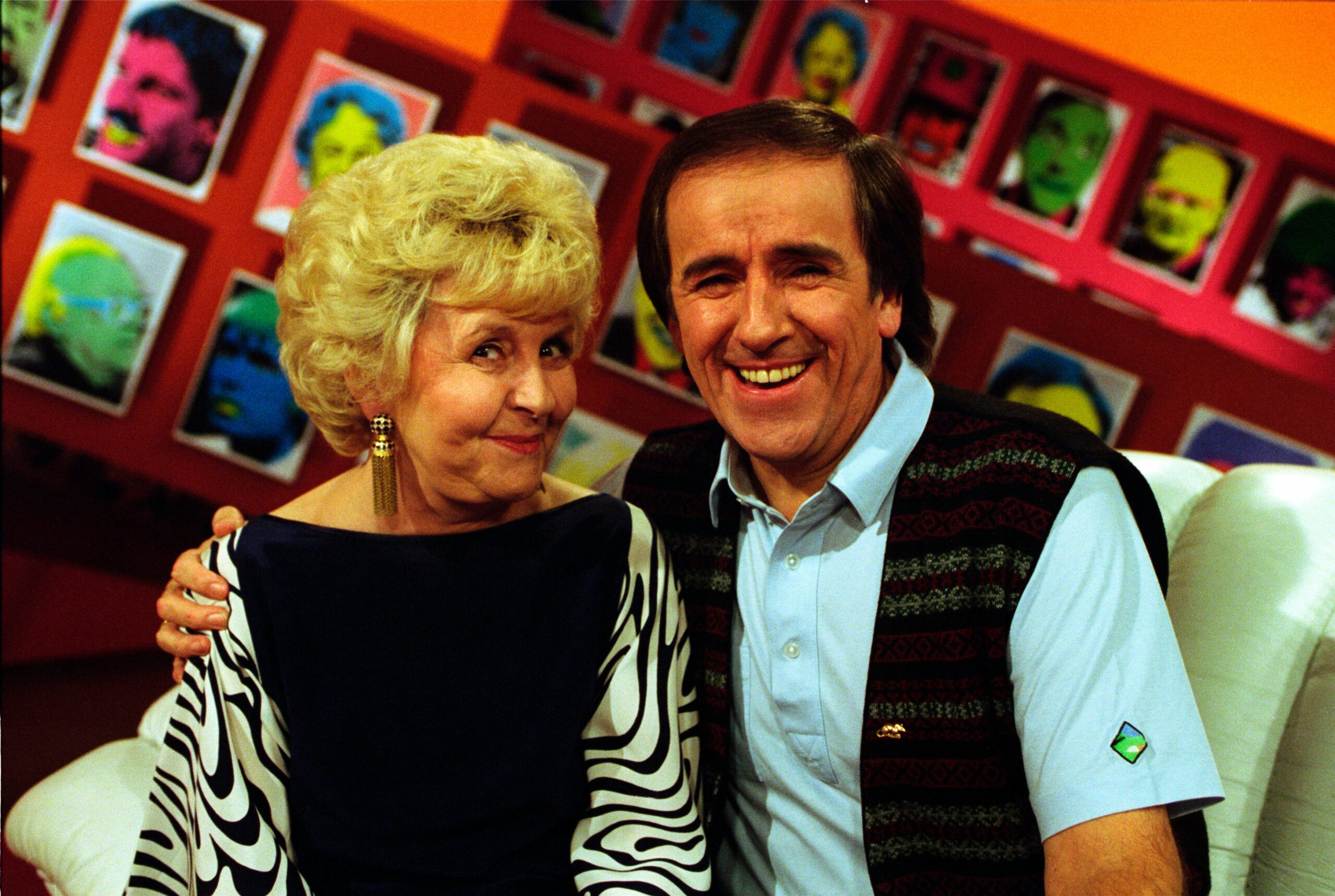 Lynne Perrie and Duggie Brown smile on Cryer's Crackers in 1995