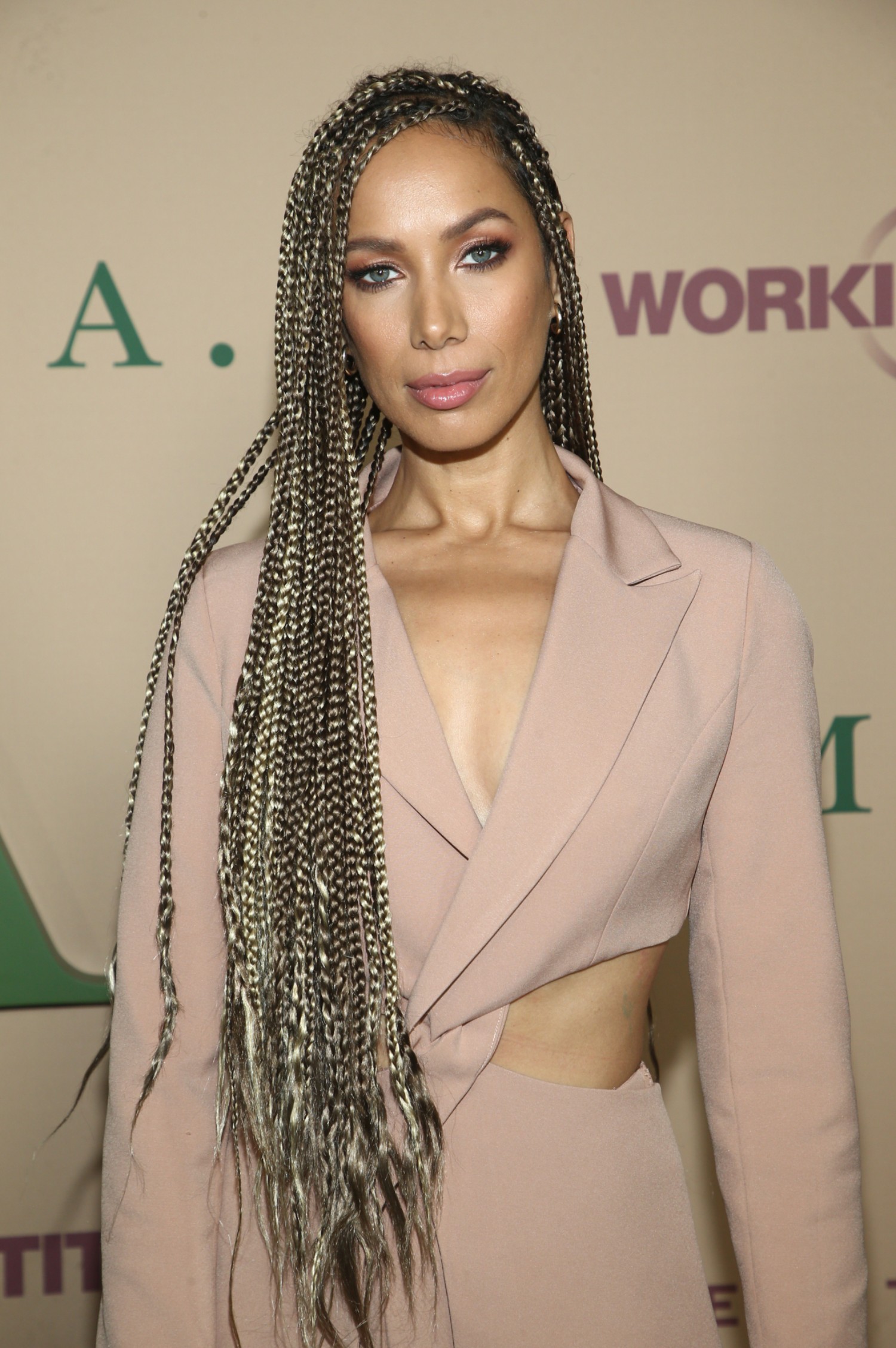 Leona Lewis poses on the red carpet 