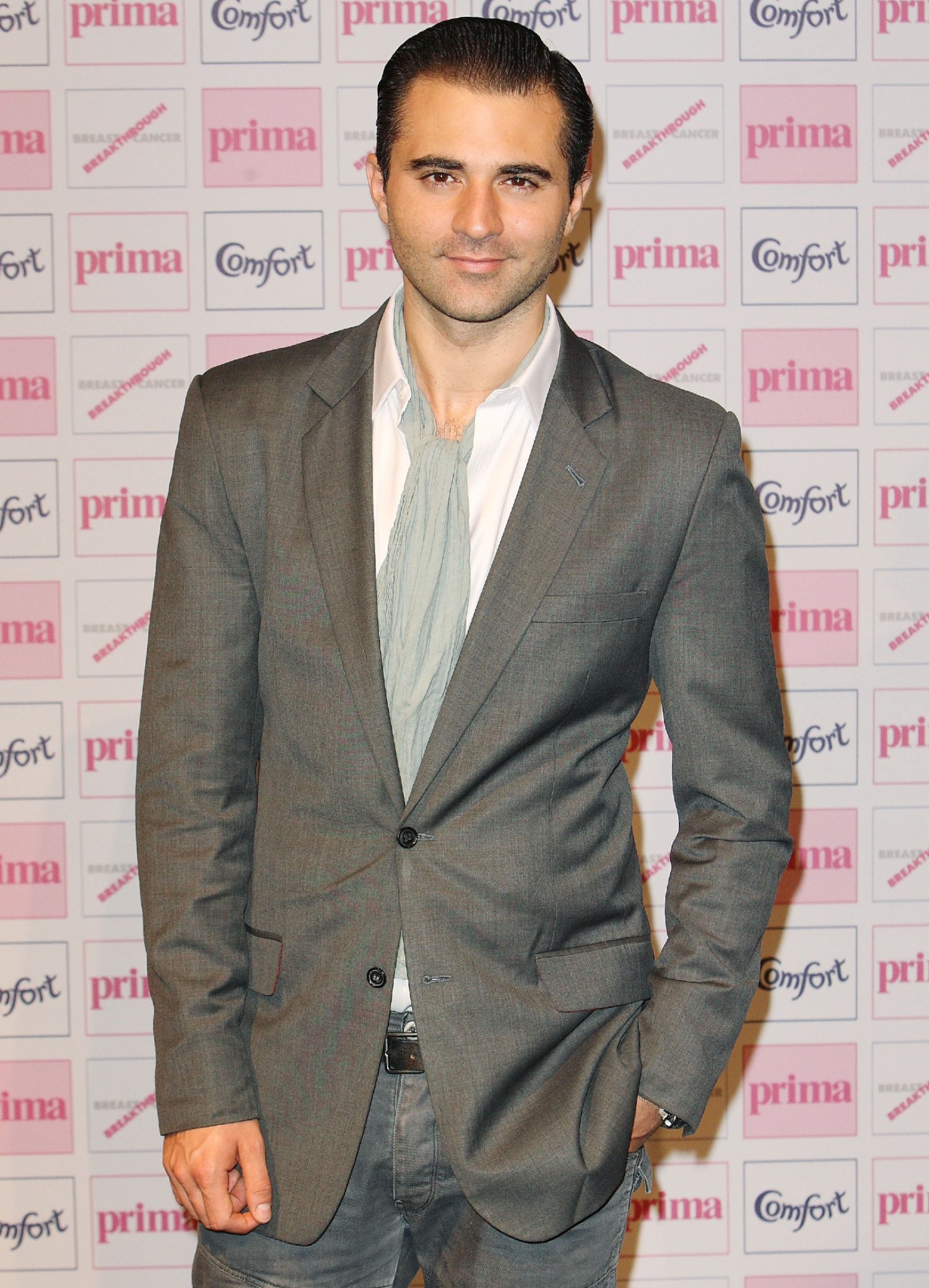 Pop Idol star Darius Danesh smiling on the red carpet