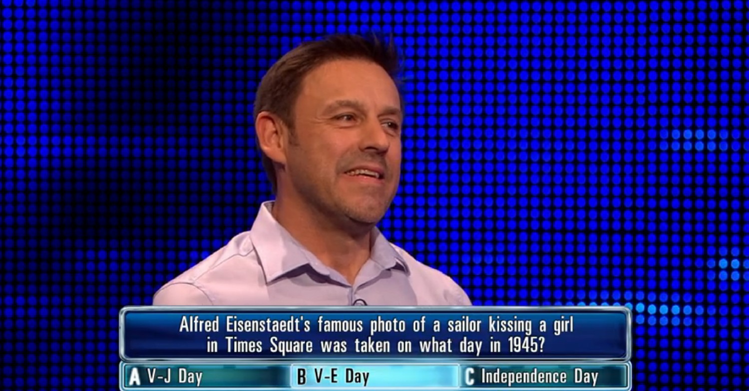 Contestant Lee smiling on The Chase