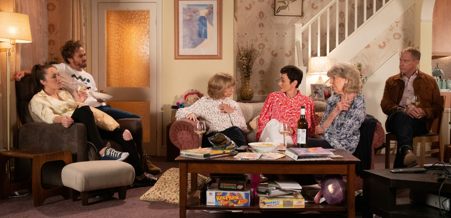 Coronation Street Gail and Gabrielle talk as Shona, David, Audrey and Stephen sit around them