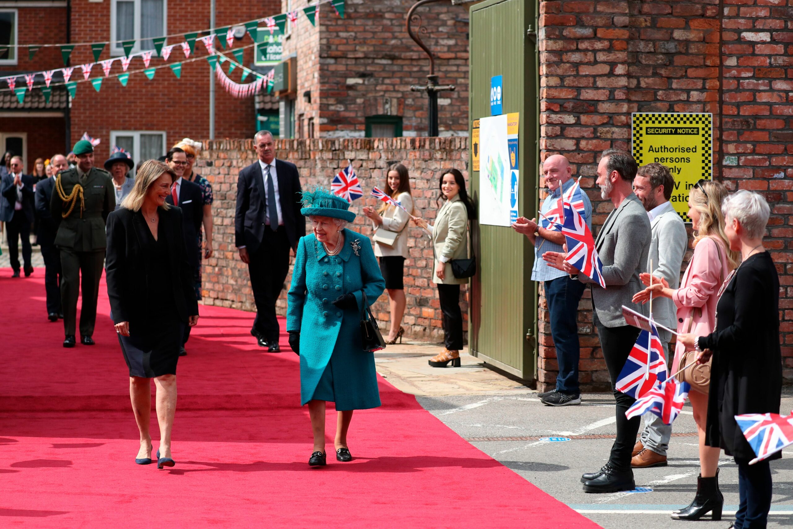 Coronation Street Queen Elizabeth visit 