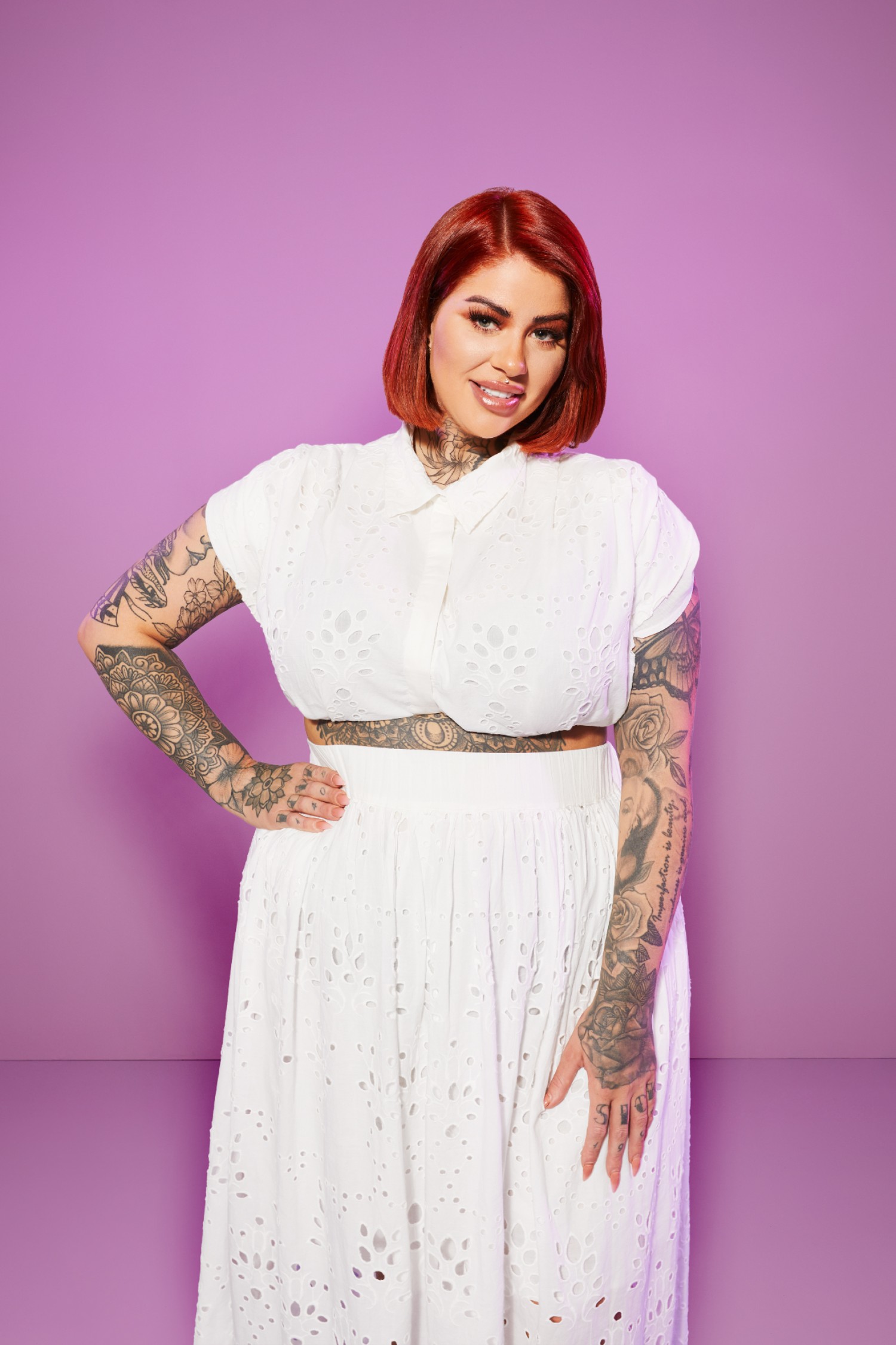 Gemma has her hand on her hip on MAFS UK