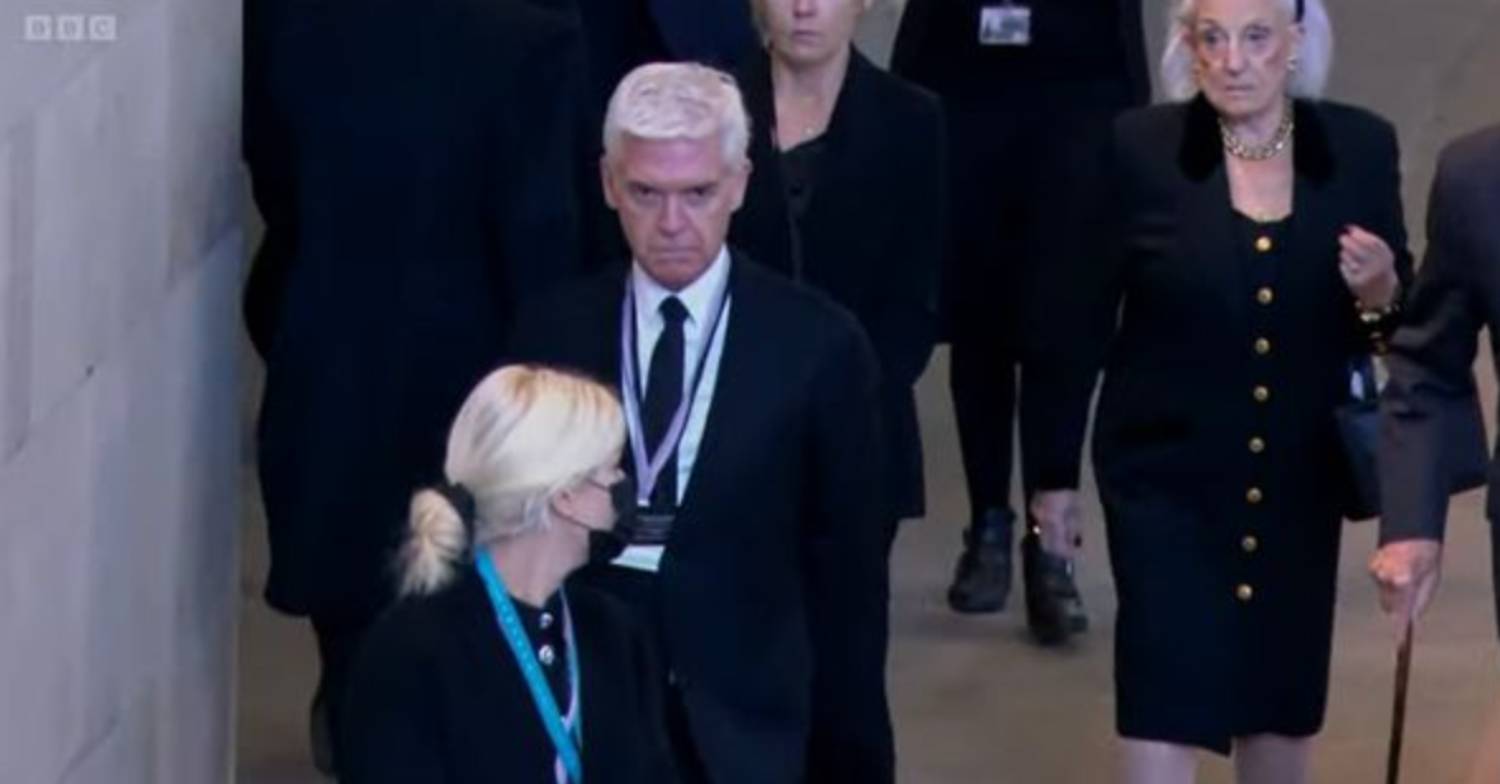 Holly Willoughby and Phillip Schofield pay their respects to the Queen as she is lying-in-state