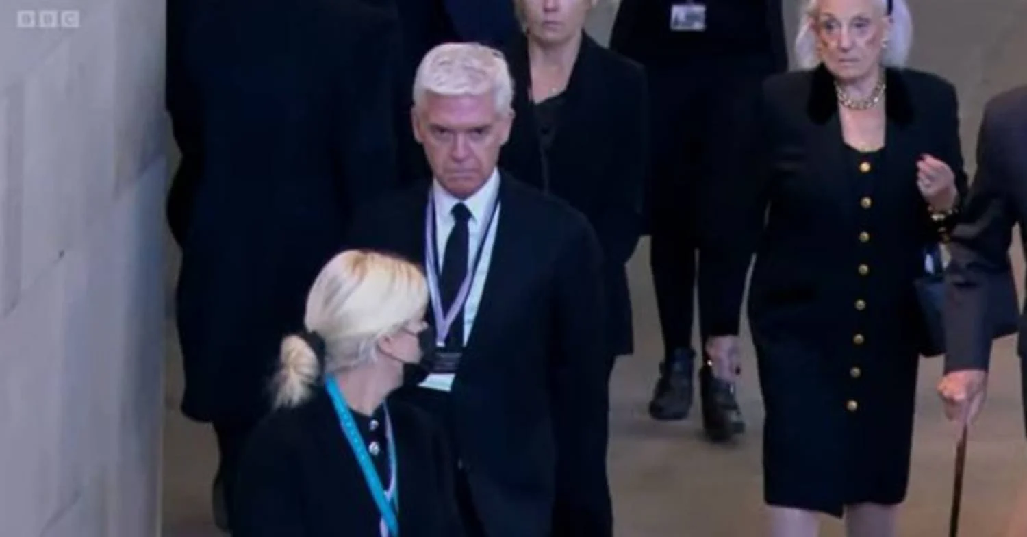 ITV This Morning stars Phillip Schofield and Holly Willoughby observing Queen lying in state
