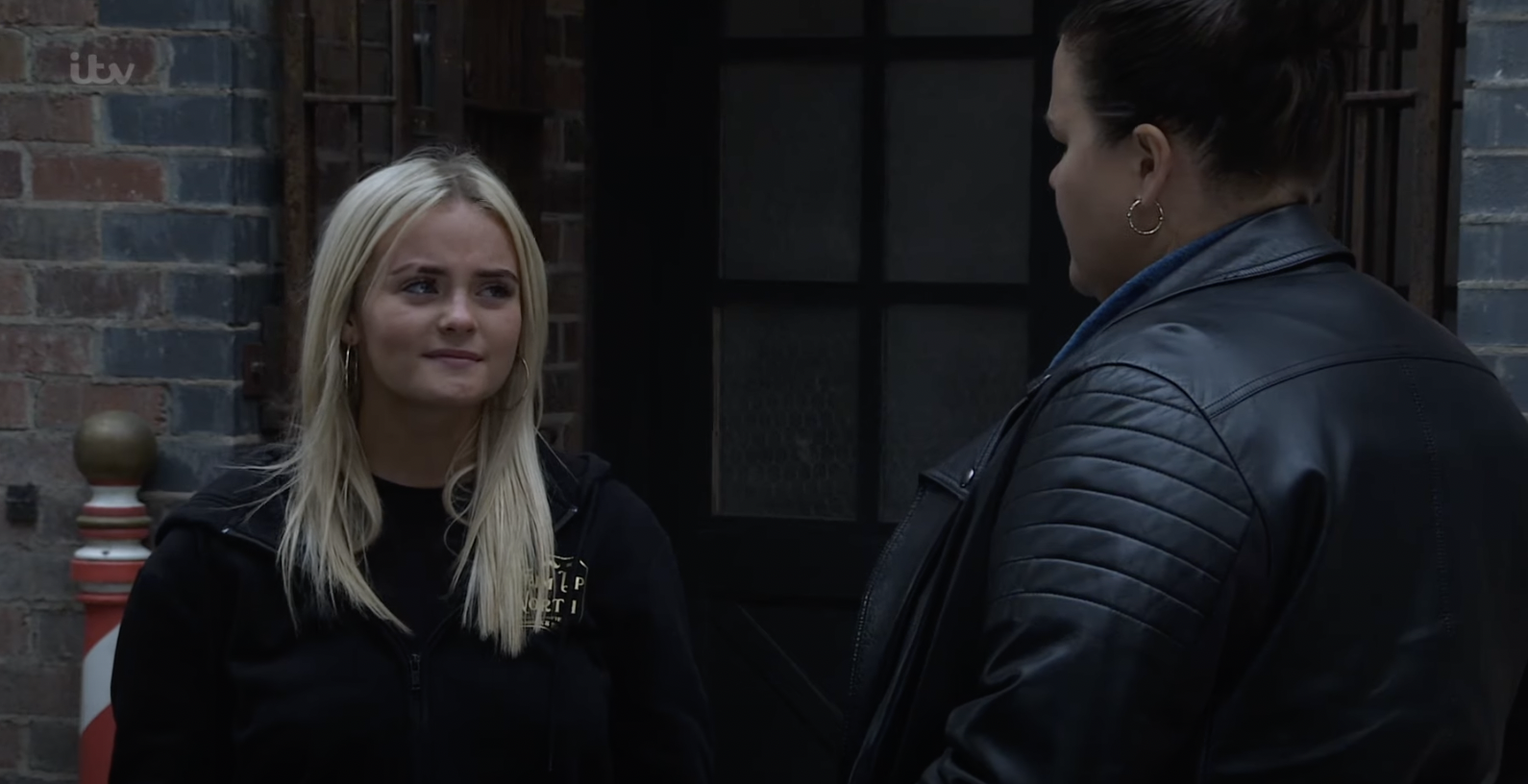 coronation street Kelly talking with Sharon outside