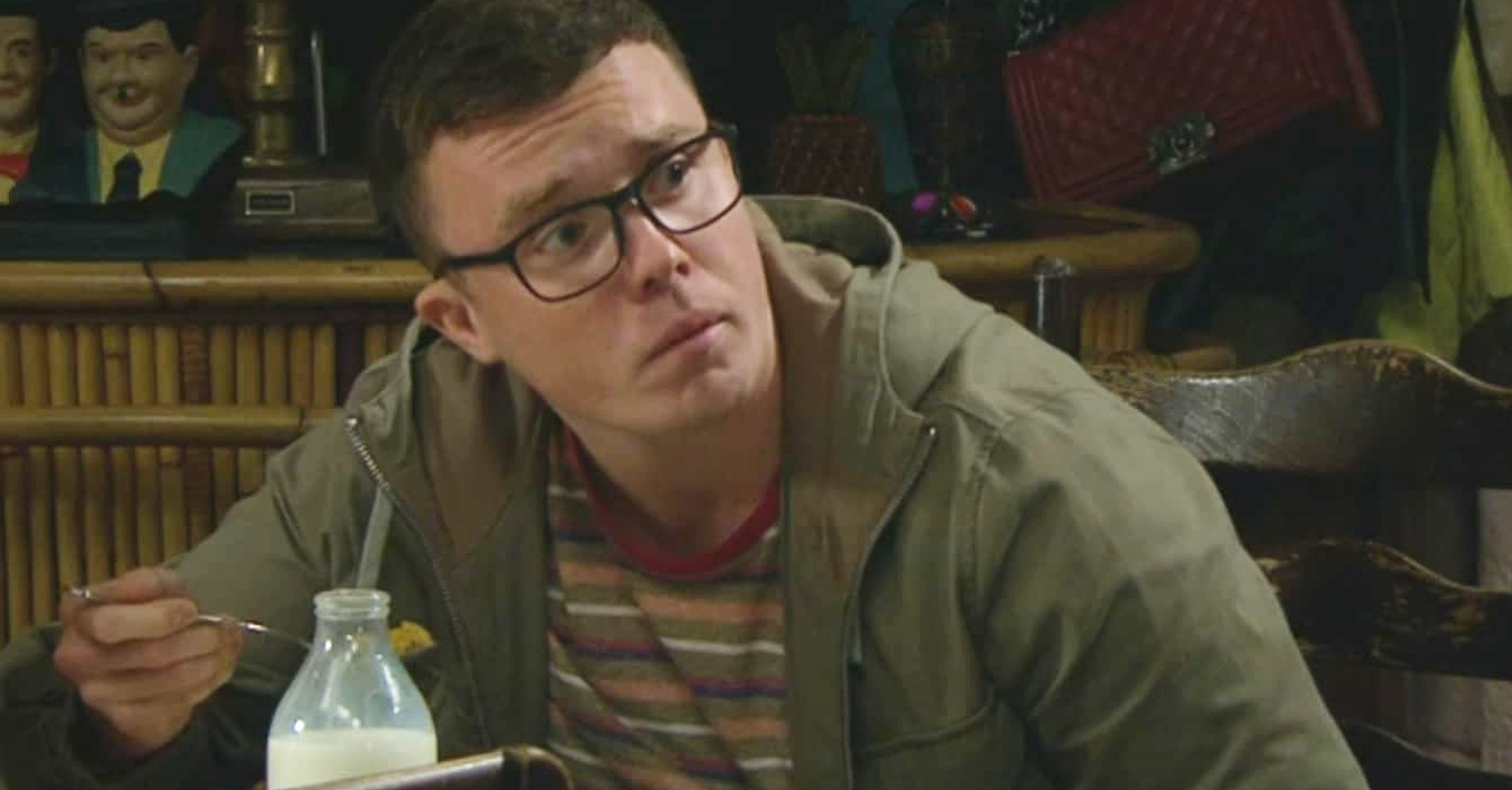 Emmerdale Vinny eating