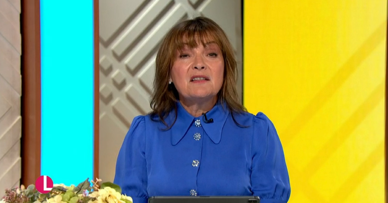 Lorraine Kelly wearing a blue shirt on Lorraine today 