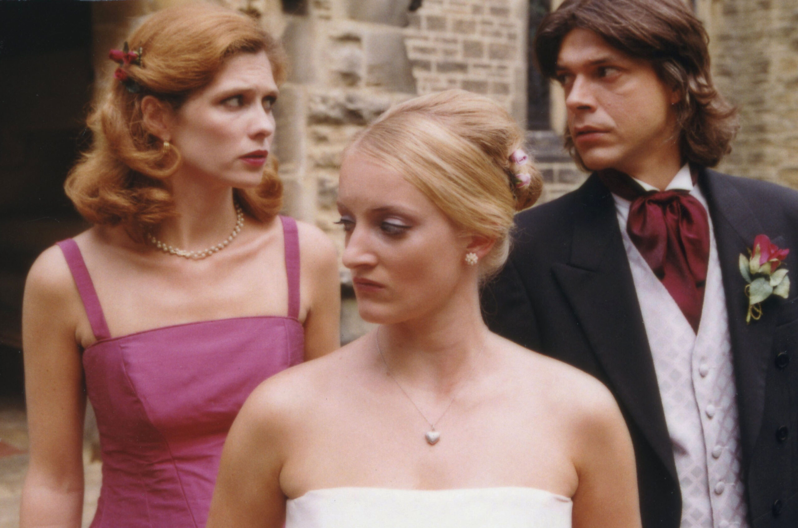 Nicola is suspicious of Bernice and Carlos on her wedding day 