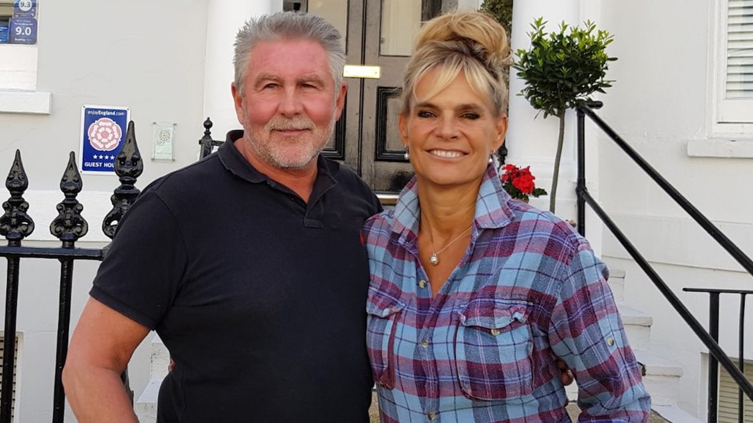 Tony and Lisa smiling in the Channel 4 series 