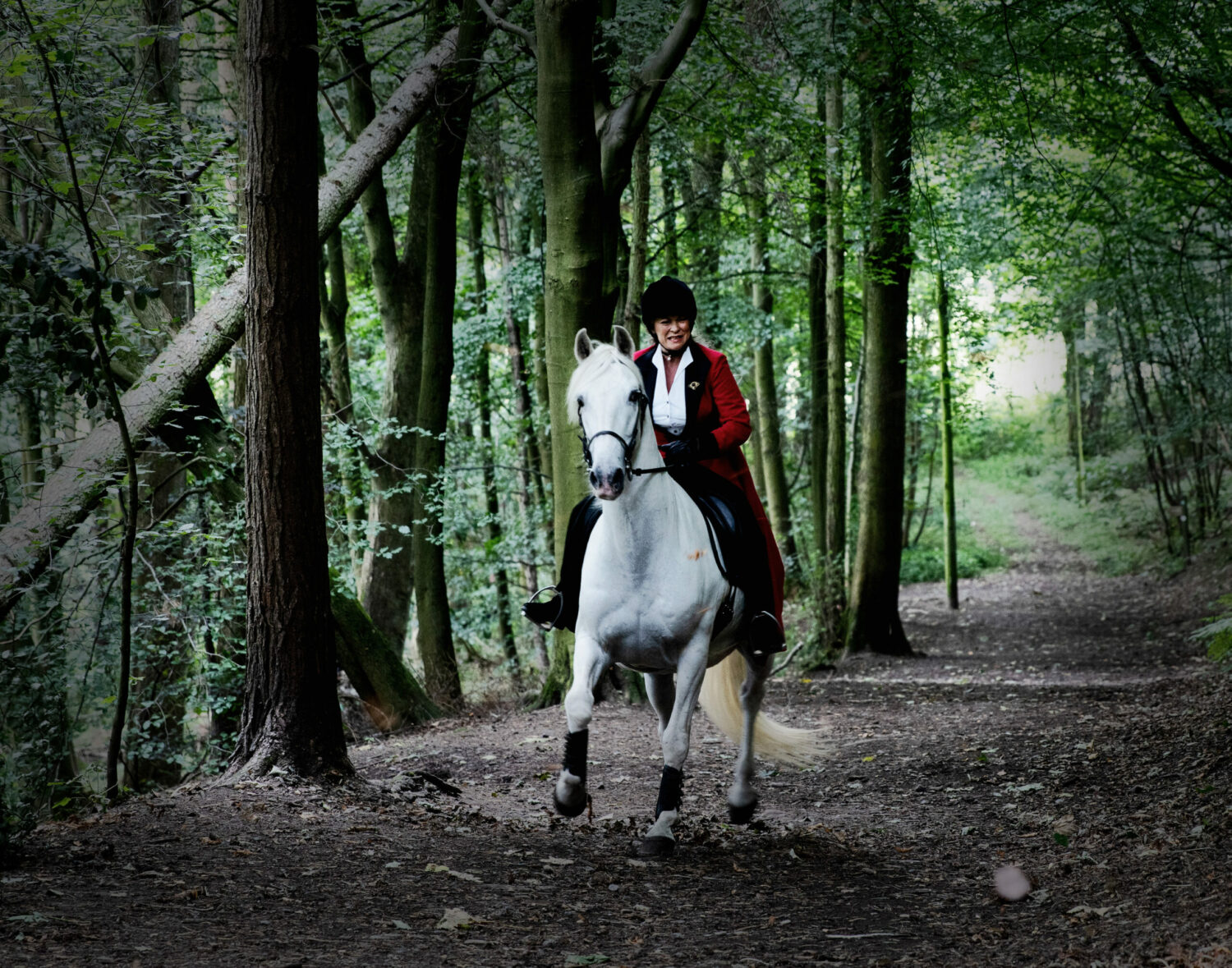 Emmerdale Kim struggling in the storm, on her horse