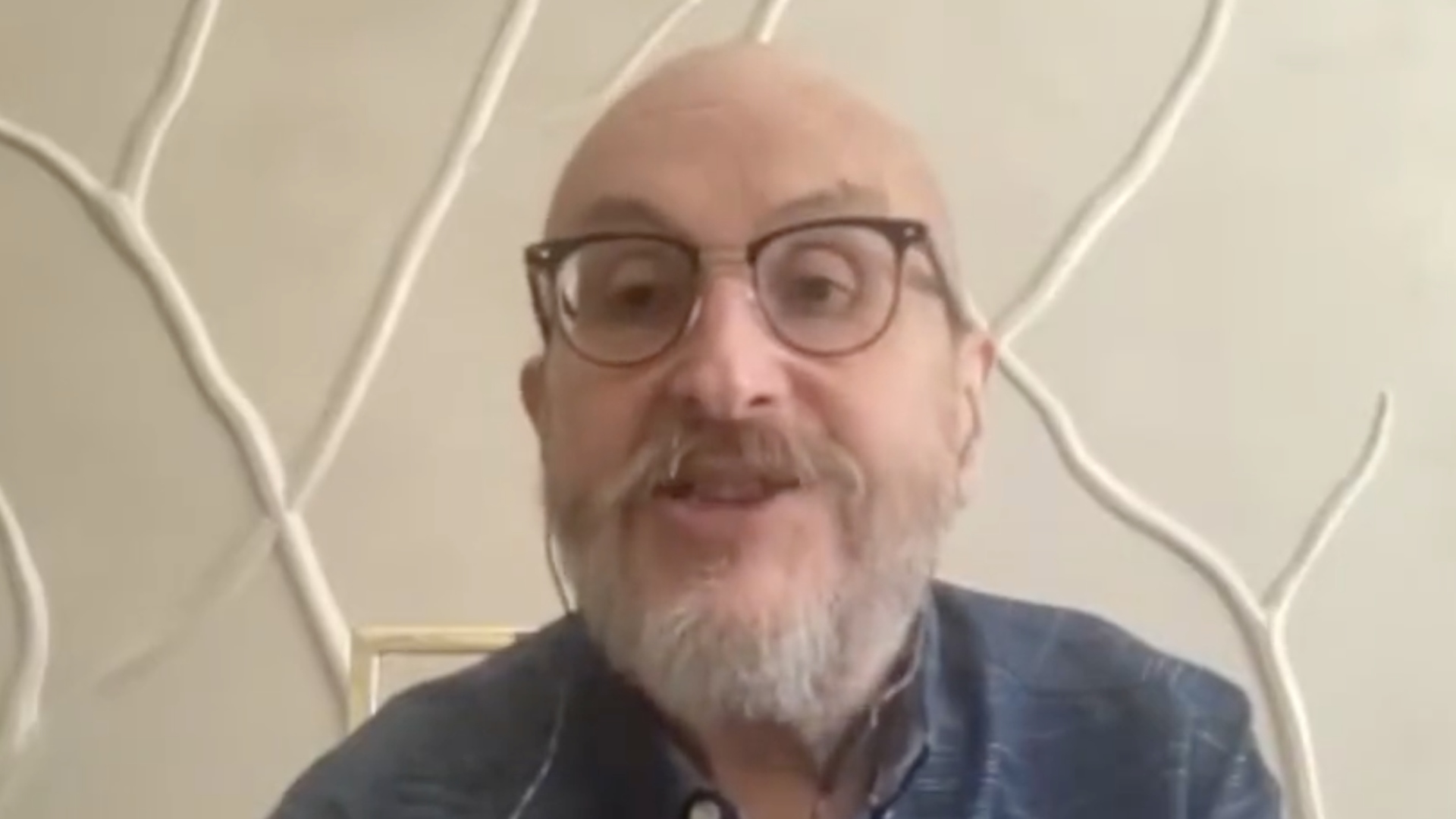 Dave Myers on ITV wearing glasses