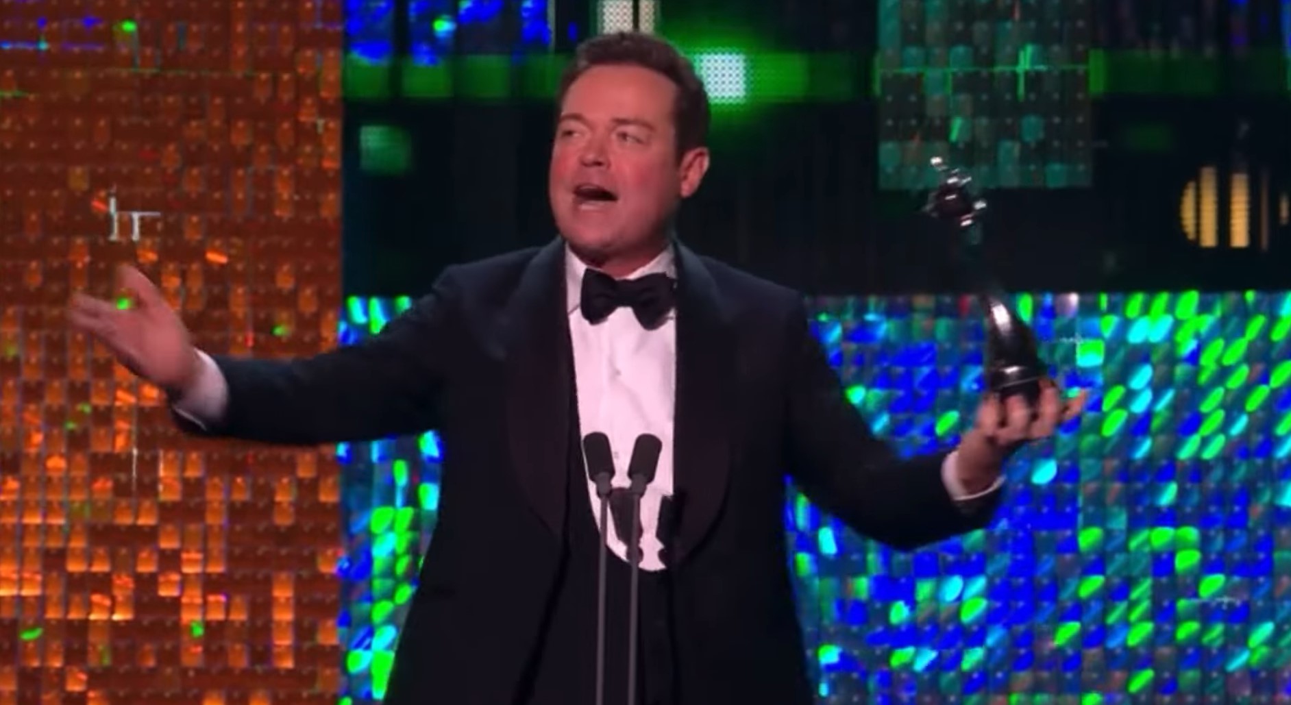 Stephen Mulhern engages the crowd as he collects Ant and Dec's NTA