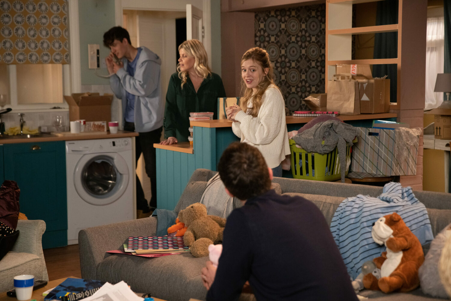 Aaron, Summer, Mike and Esther in Summer's new home in Weatherfield