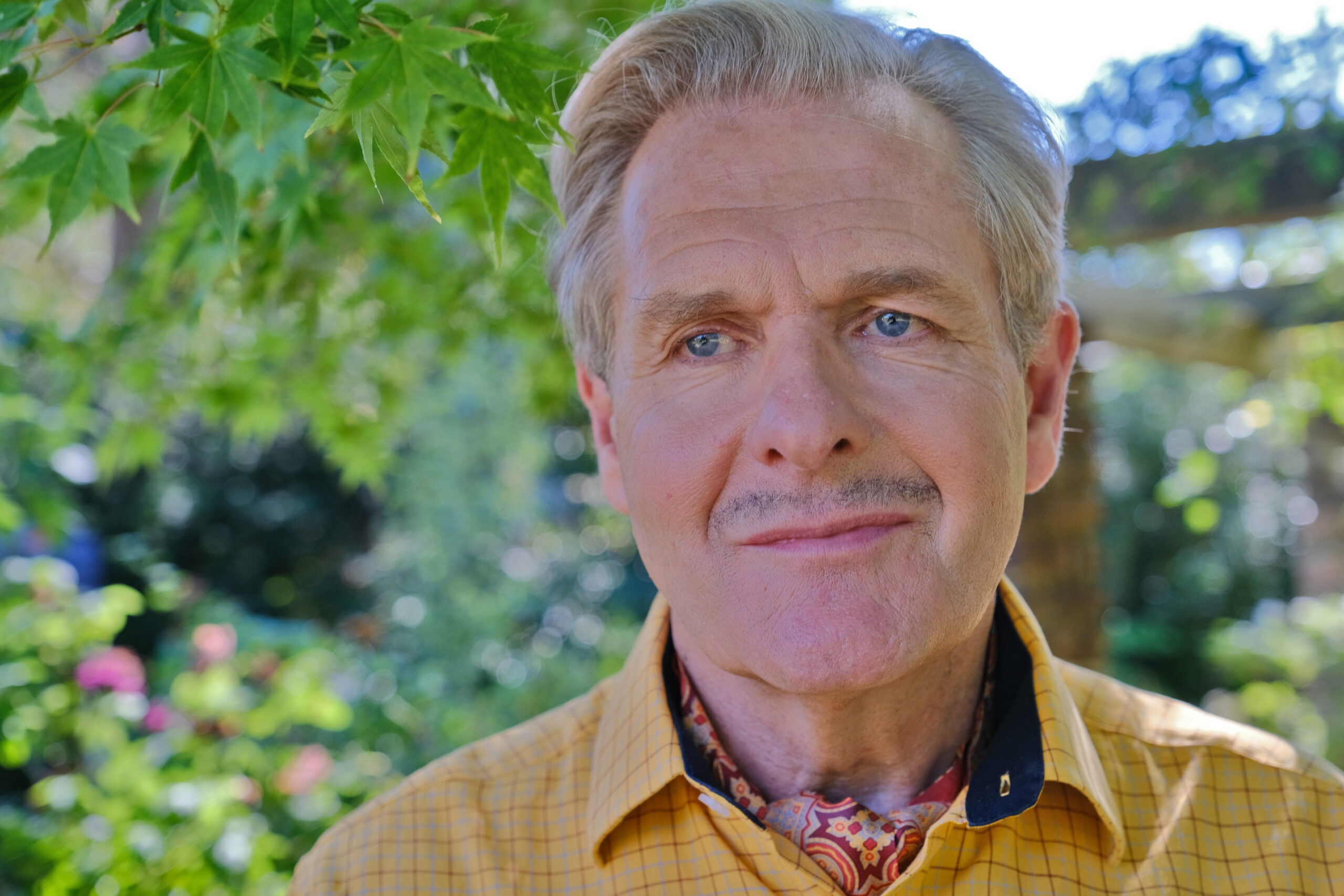 Robert Bathurst sporting a tache and cravate in The Larkins
