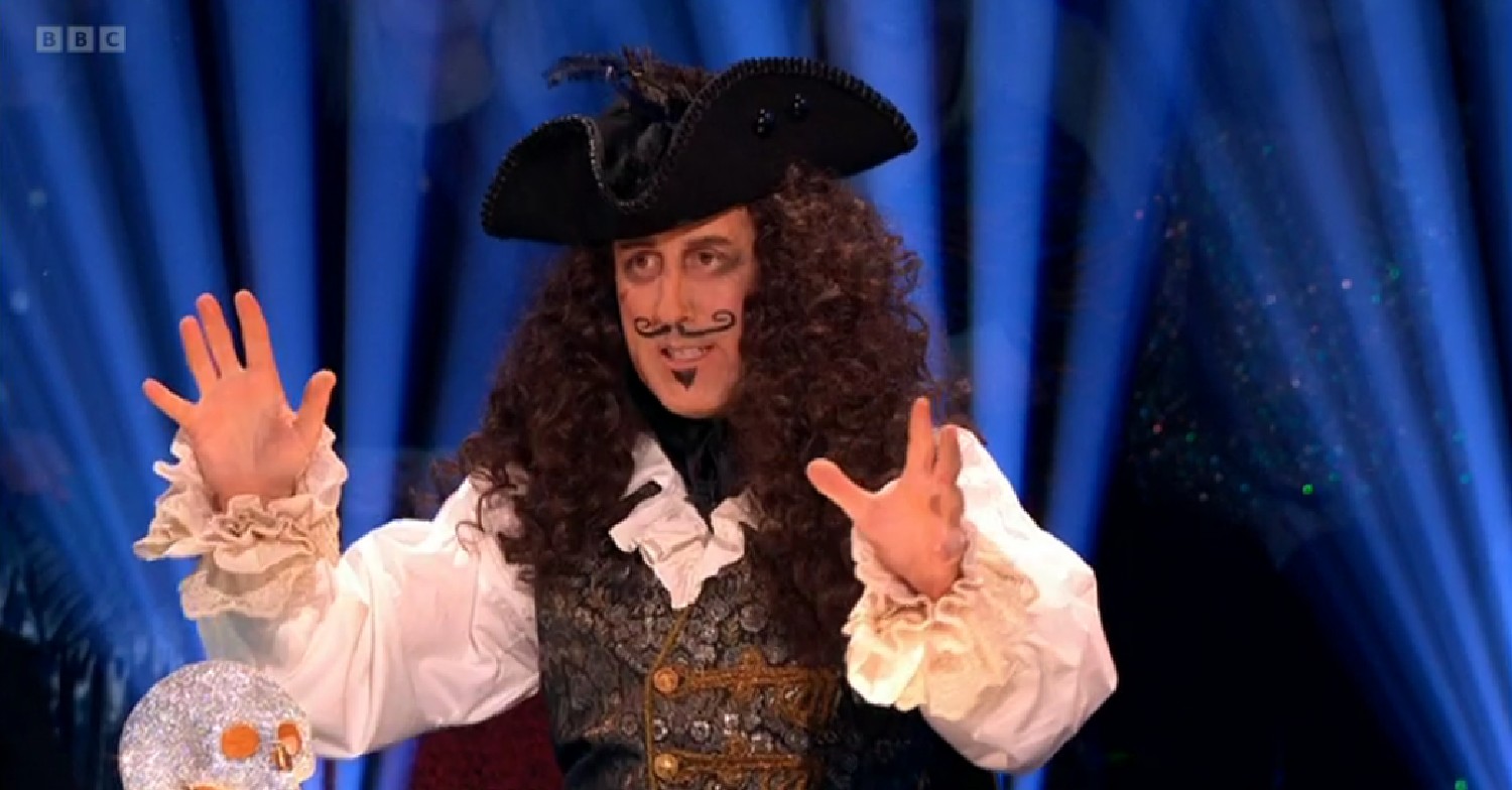 Anton Du Beke explaining his point on Strictly