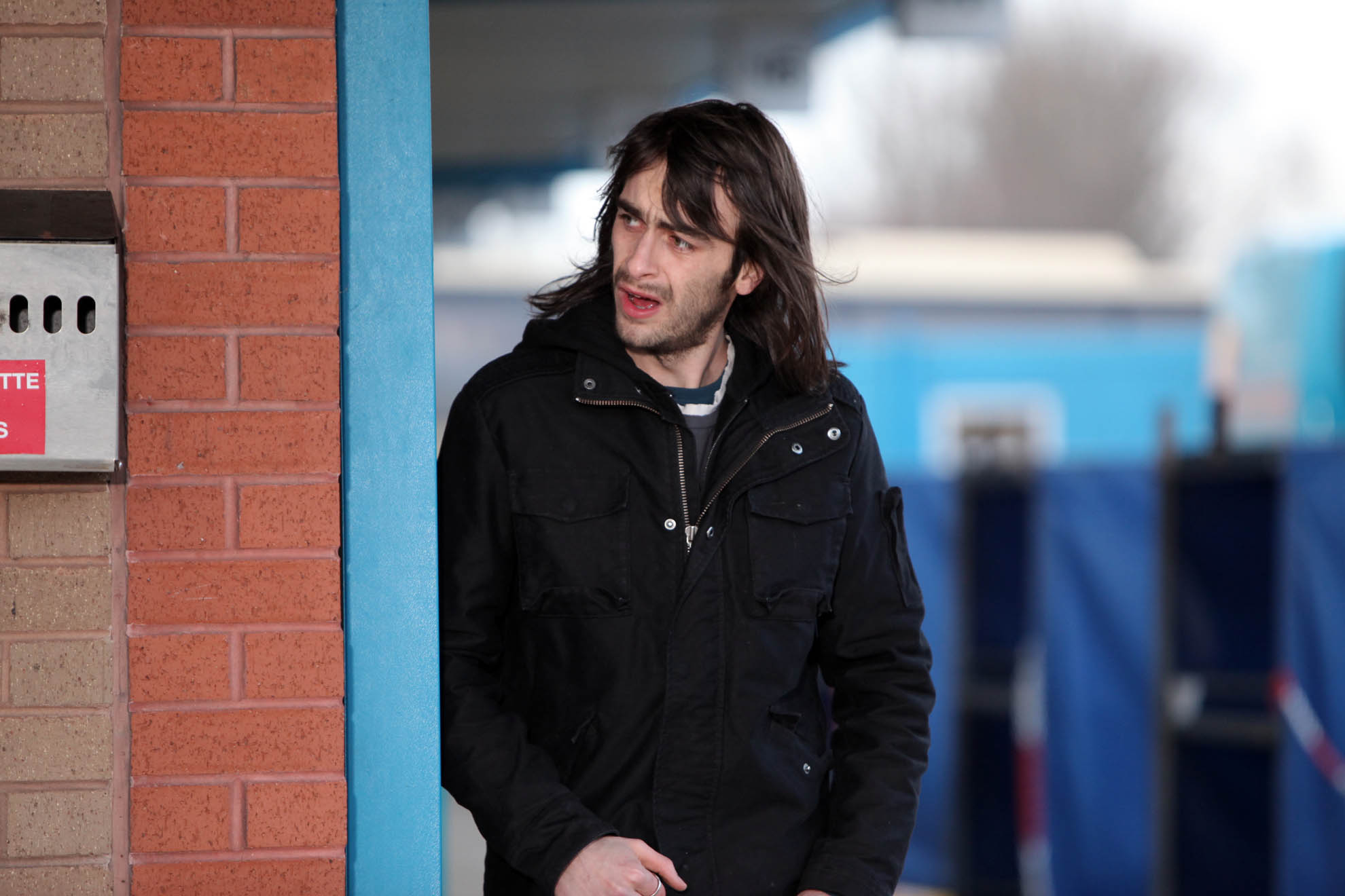 Eli dingle looking worried 