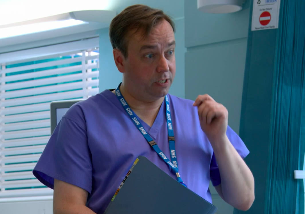 Mr Reeves talks to Lola in EastEnders