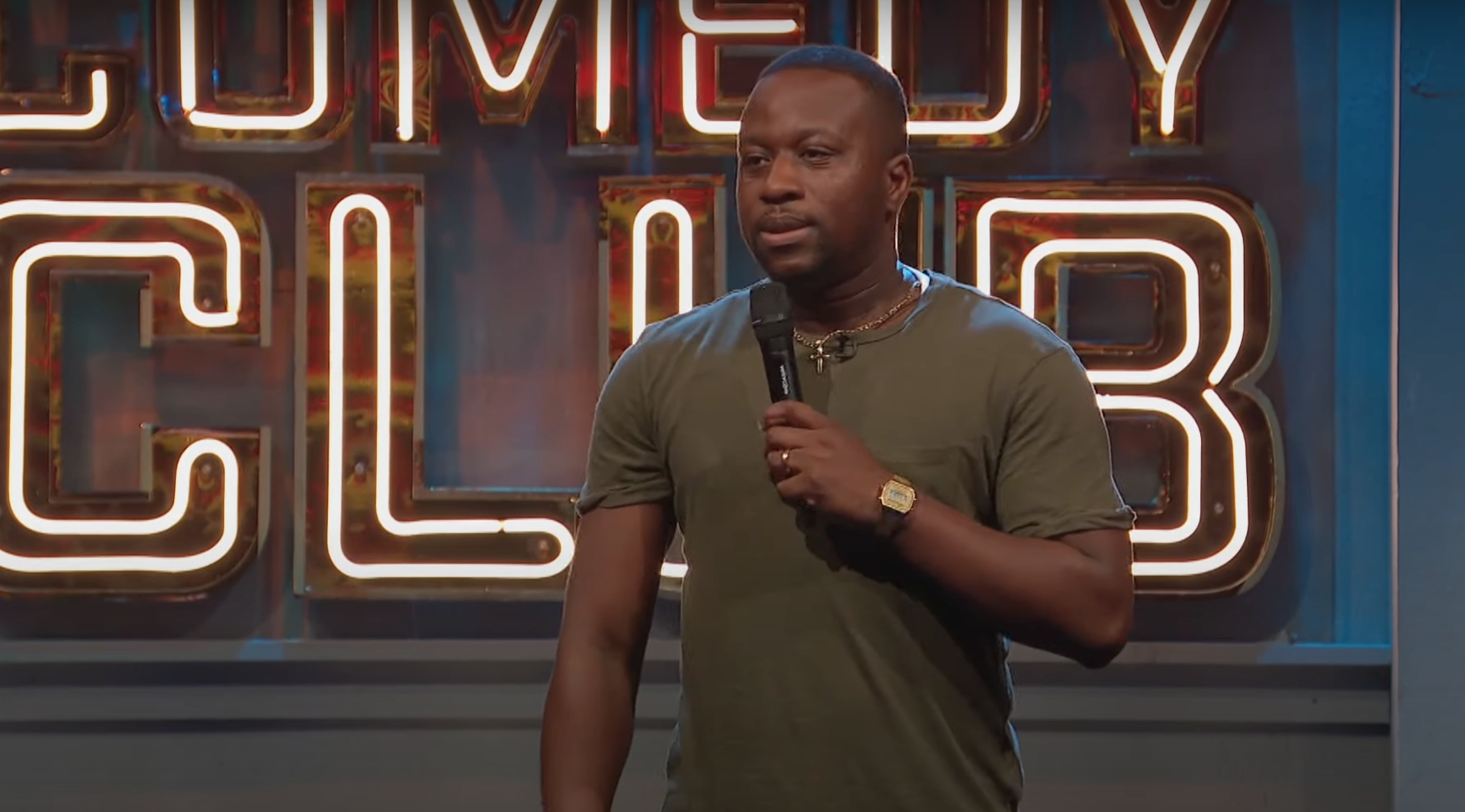 Babatunde Aleshe doing stand-up comedy