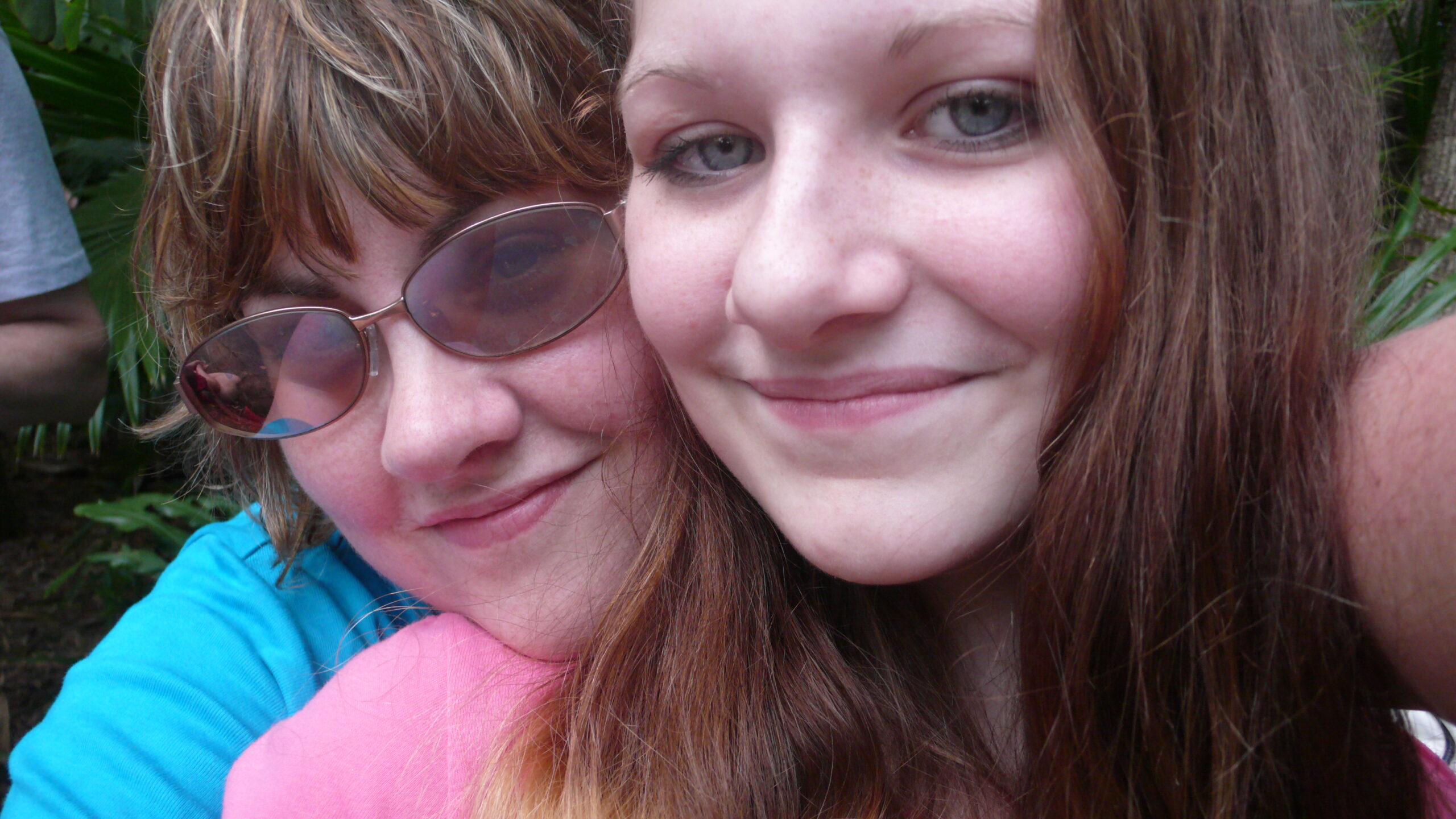 Libby Squire taking a selfie with her sister Beth